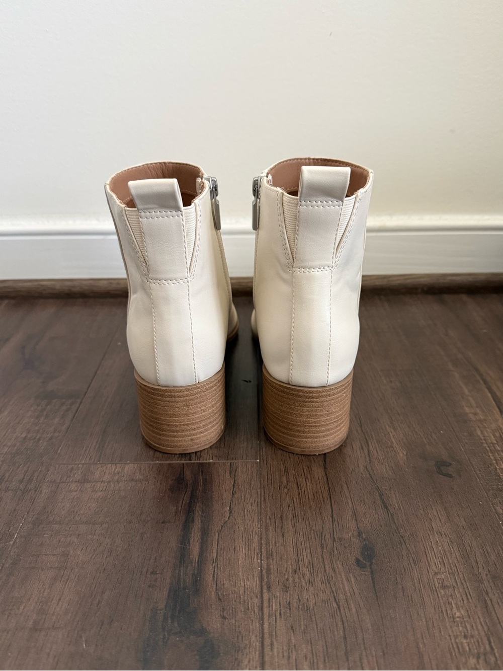 Universal Thread Cream Pointed Toe Ankle Boots Women’s 8 Block Western Chic - Picture 4 of 9